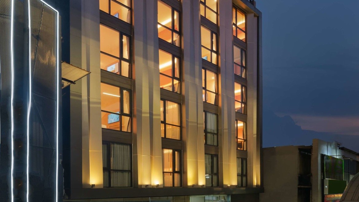 Lumen Bangkok Udomsuk Station