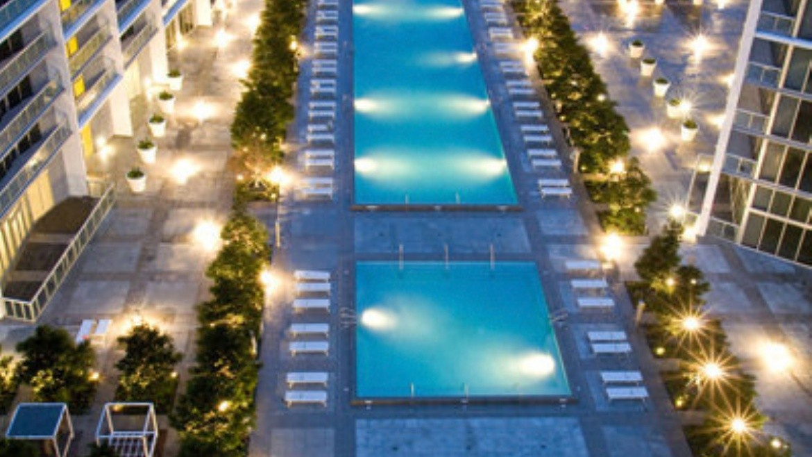 W Miami