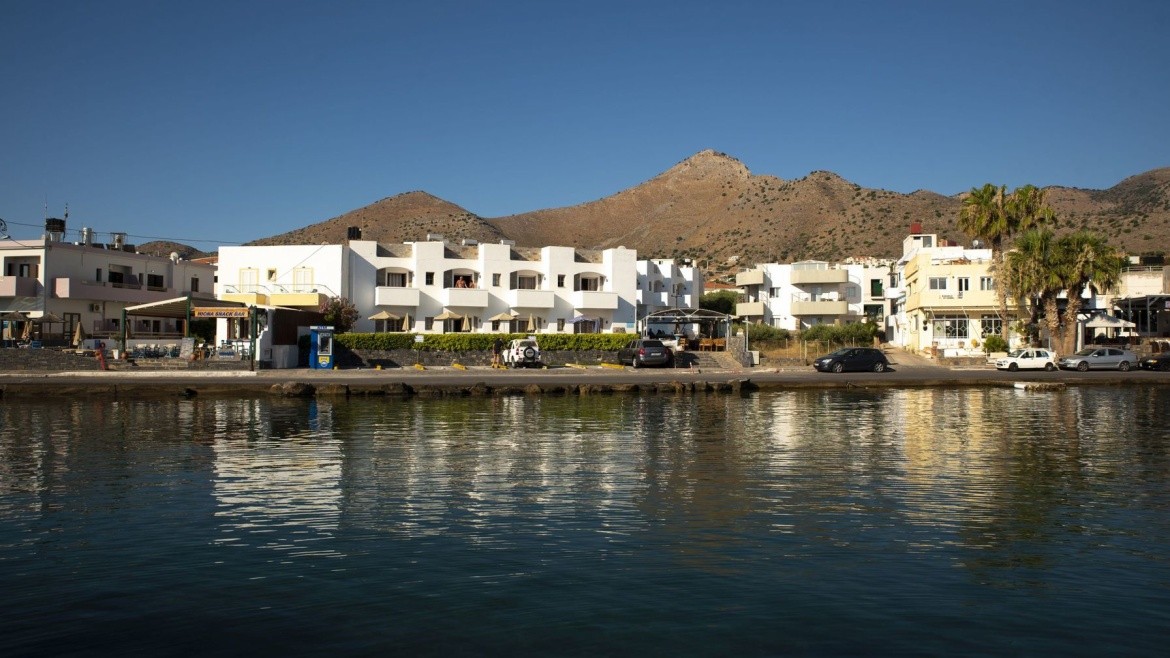 Alikes Suites & Studios