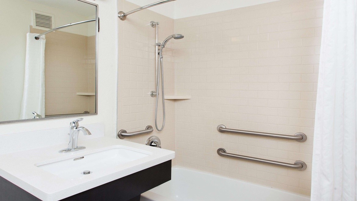 Sonesta Simply Suites Miami Airport Doral