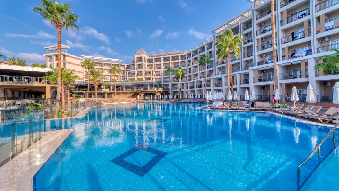 Seven Seas Palmeras Bay