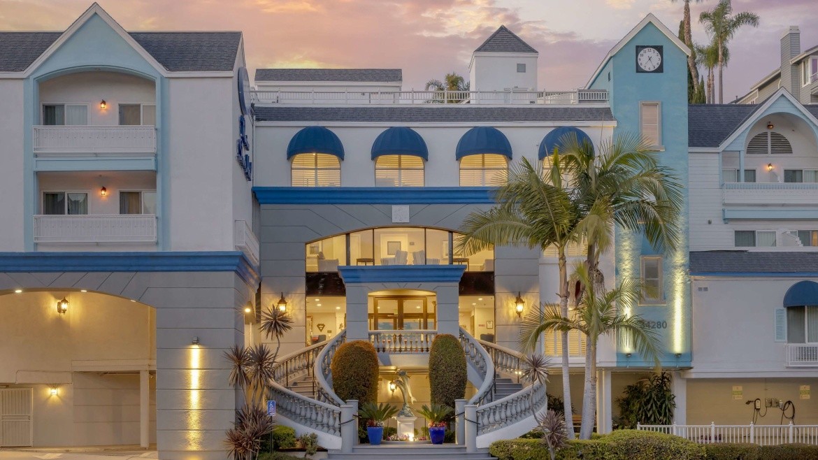 Best Western Plus Marina Shores Hotel - Dana Point