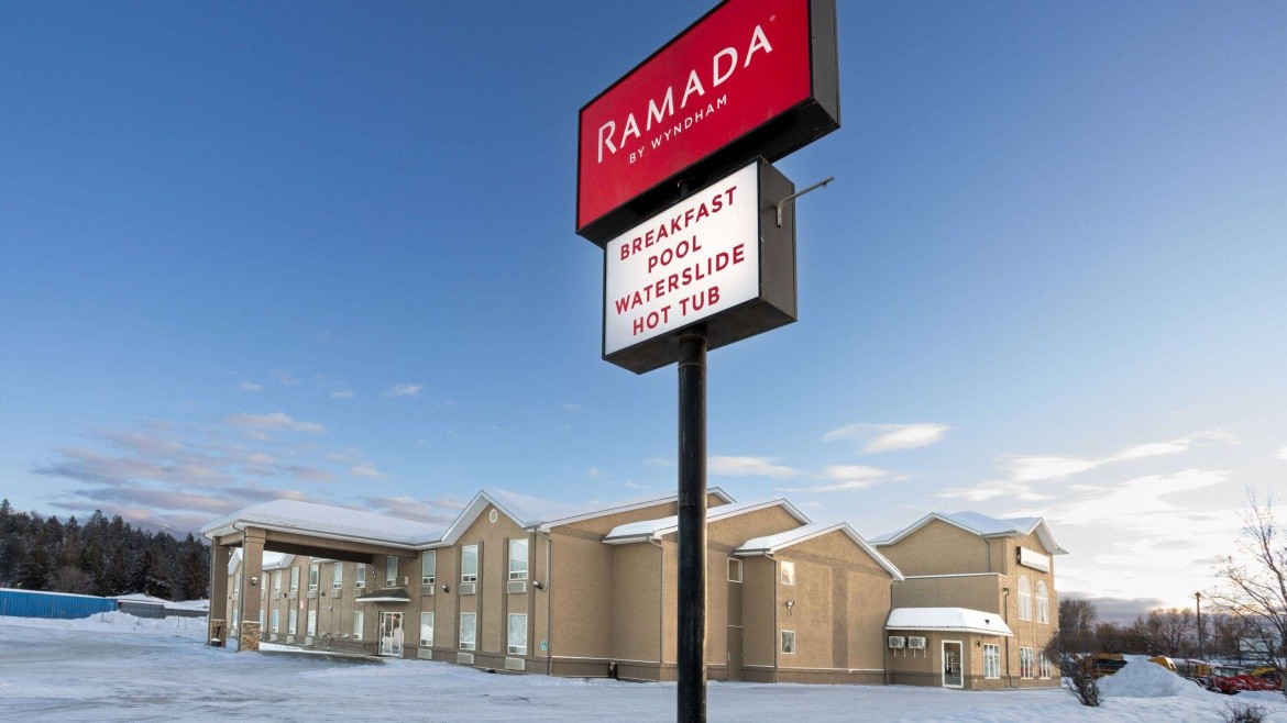 Super 8 by Wyndham Cranbrook