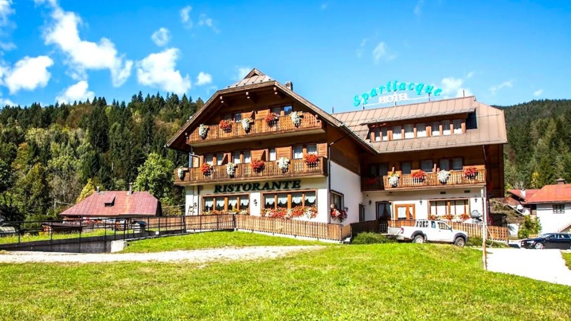 Albergo Spartiacque (Camporosso)