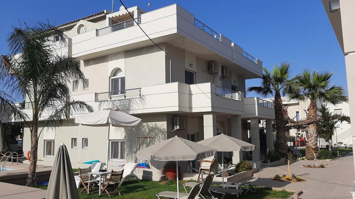 Sirena Beach Apartments