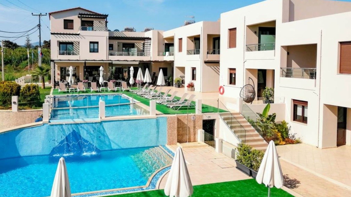 Carisa Suites And Apartments