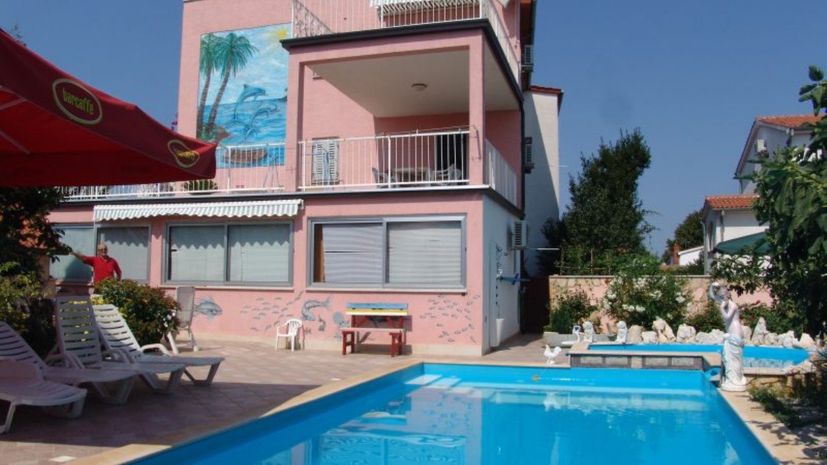Vila Amra