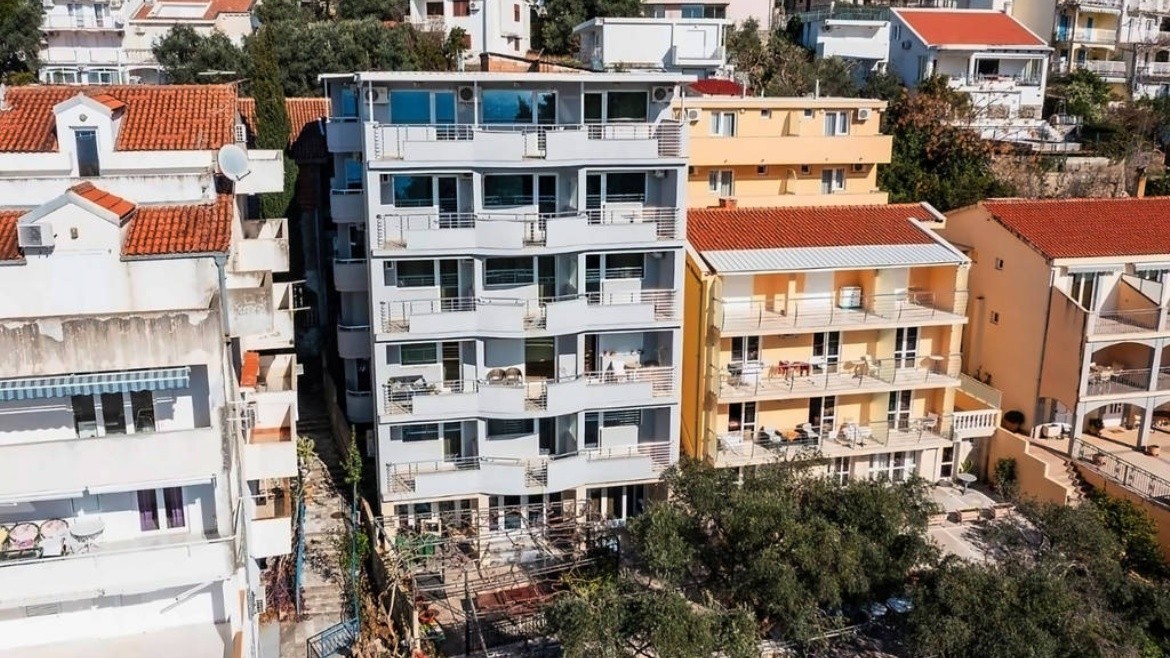 Vanty Villa by Aycon