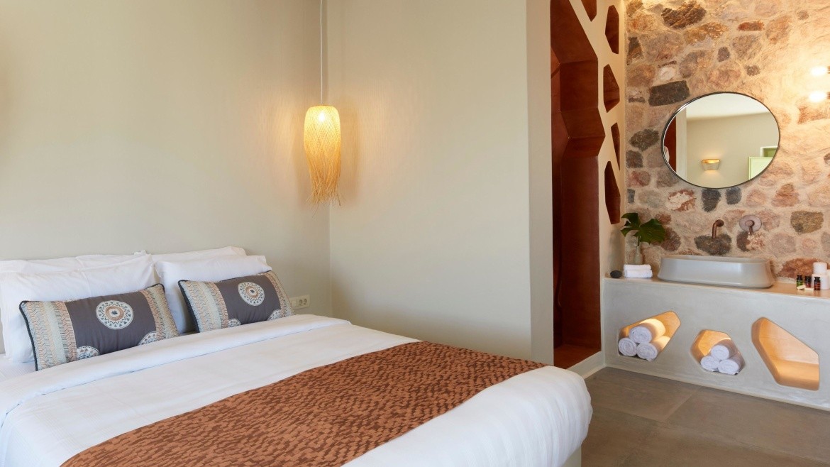 Aeon Suites
