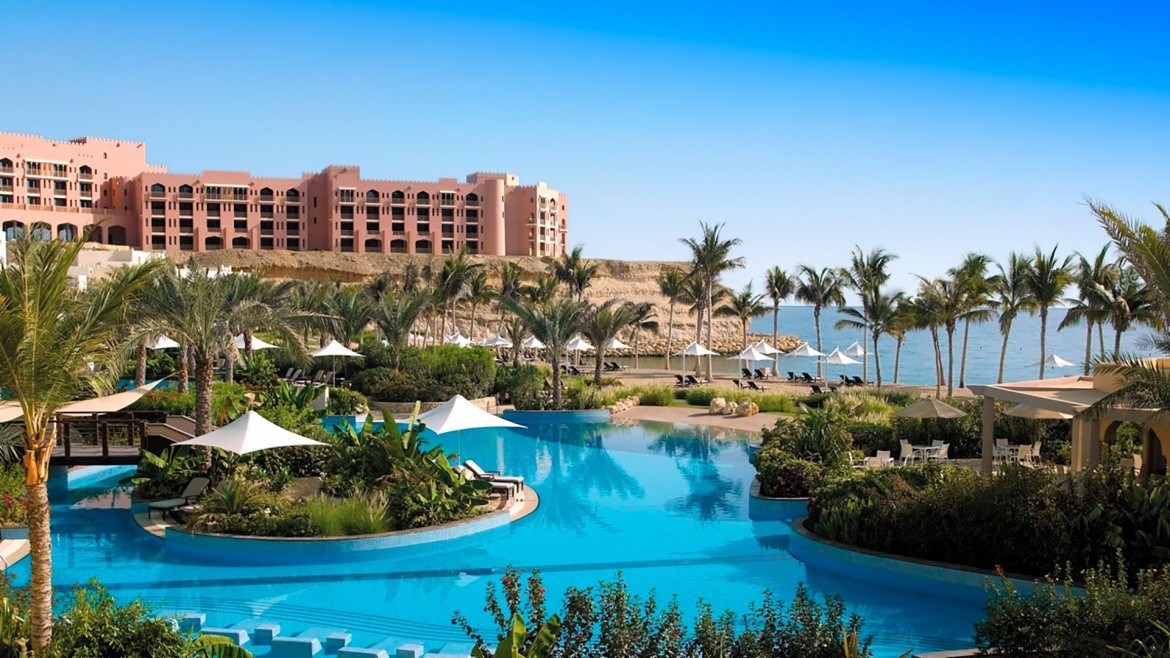 Shangri - La's Al Jissah Resort