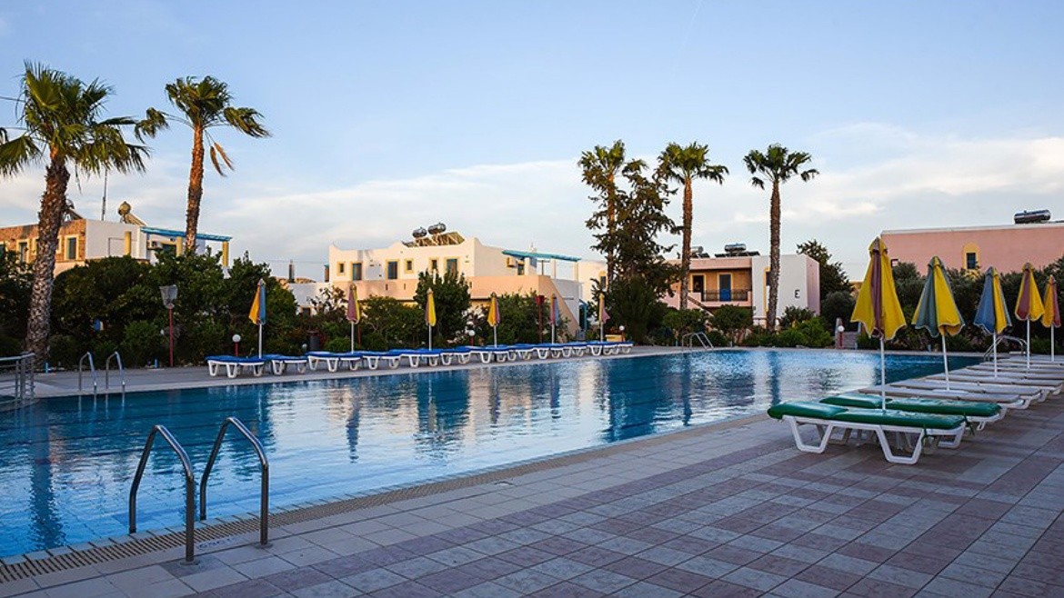 Chrysoula Hotel & Apartments