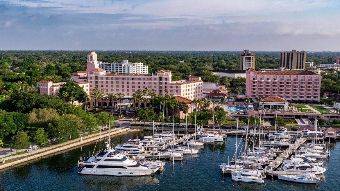 The Vinoy® Renaissance St. Petersburg Resort & Golf Club