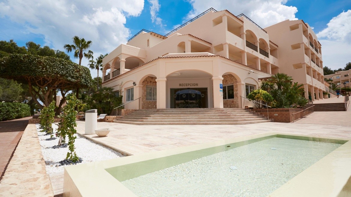 Invisa Club Cala Blanca (Playa Figueral)