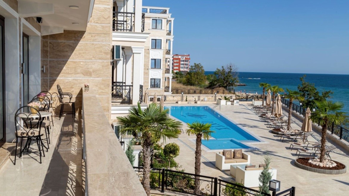 Onyx Beach Residence