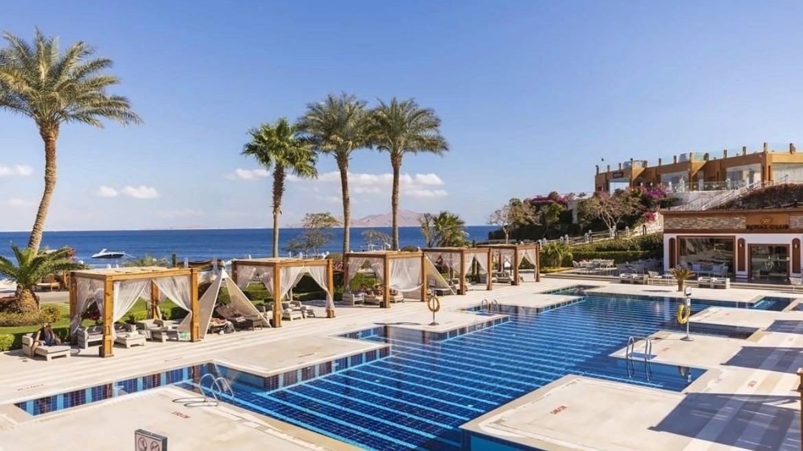 Posh Club by SUNRISE Arabian Beach