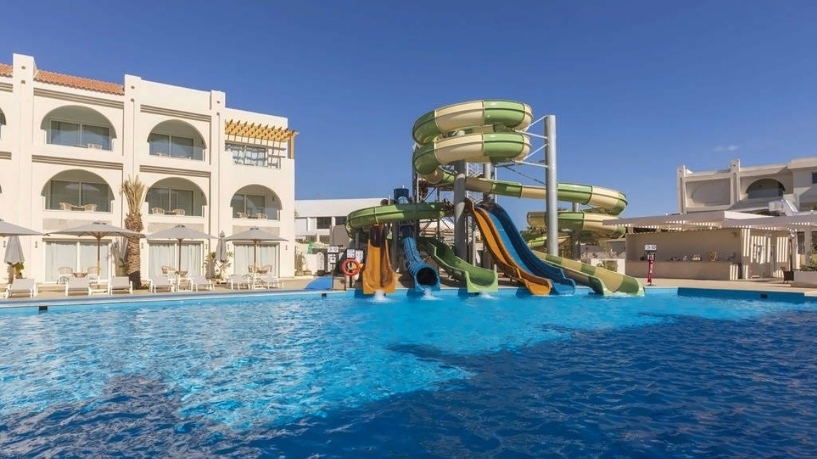 Posh Club by SUNRISE Montemare