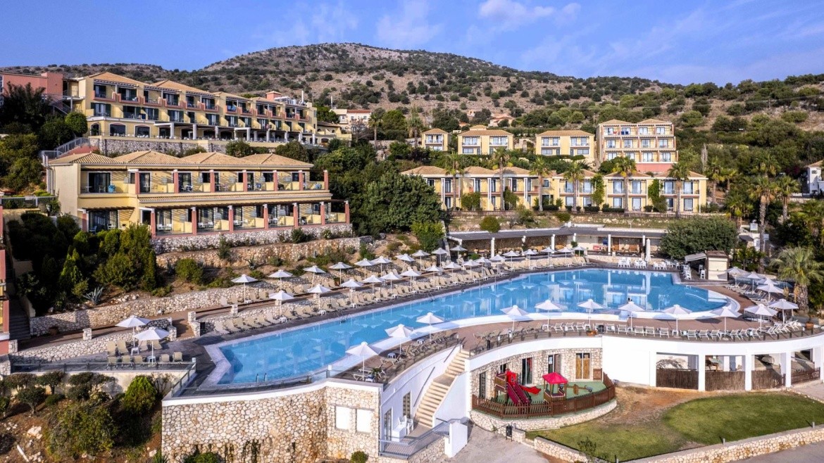 Louis Apostolata Resort & Spa