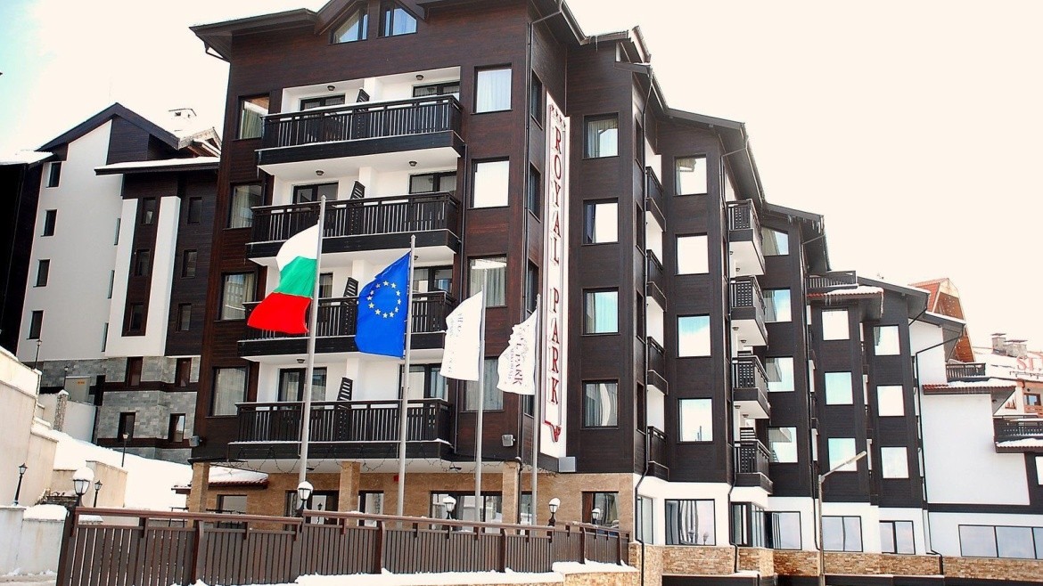 Royal Park Apartments