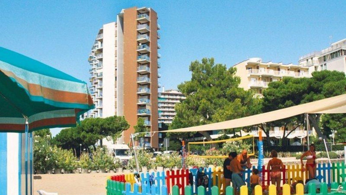 Condominio Bianco Nero