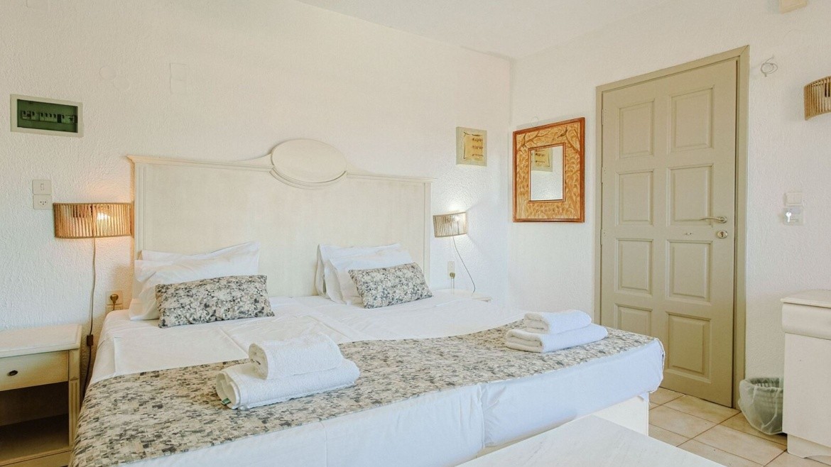 Elmi Suites