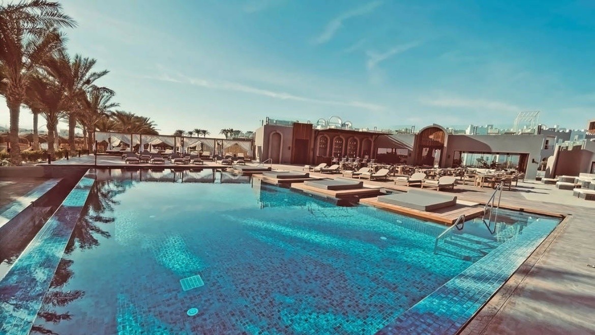 Posh Club by SUNRISE Tucana