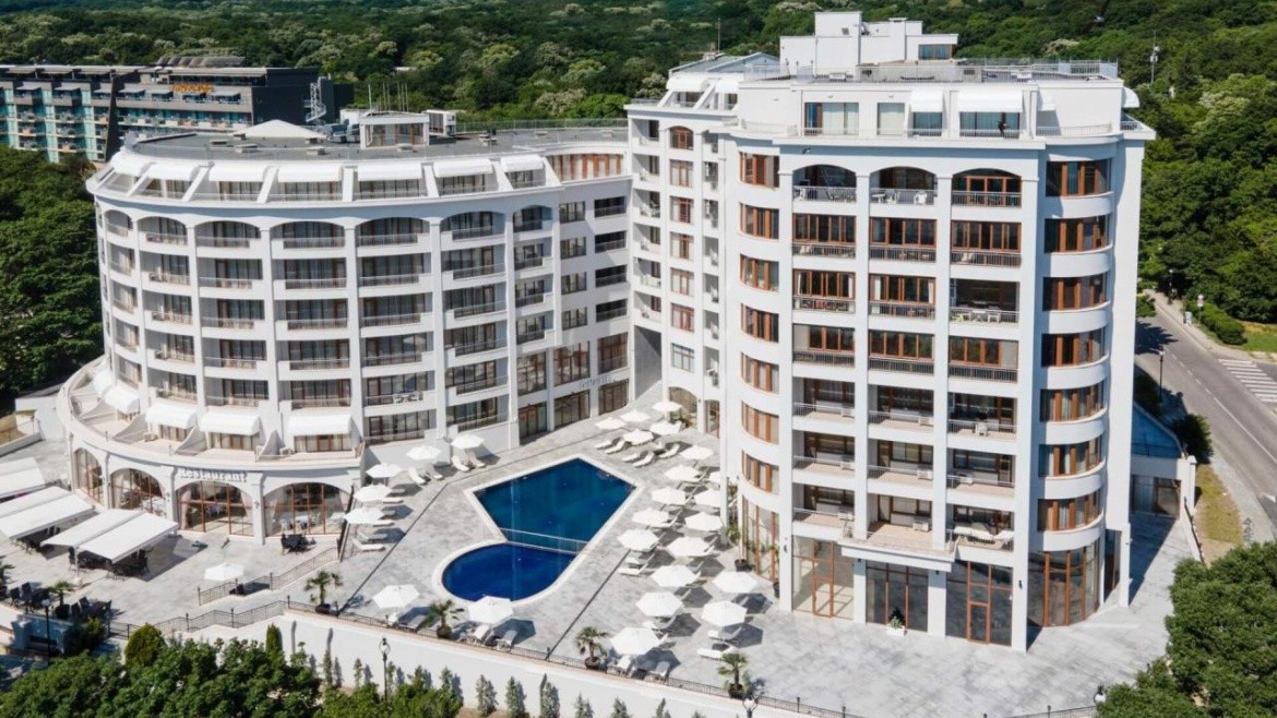 Continental Apartments