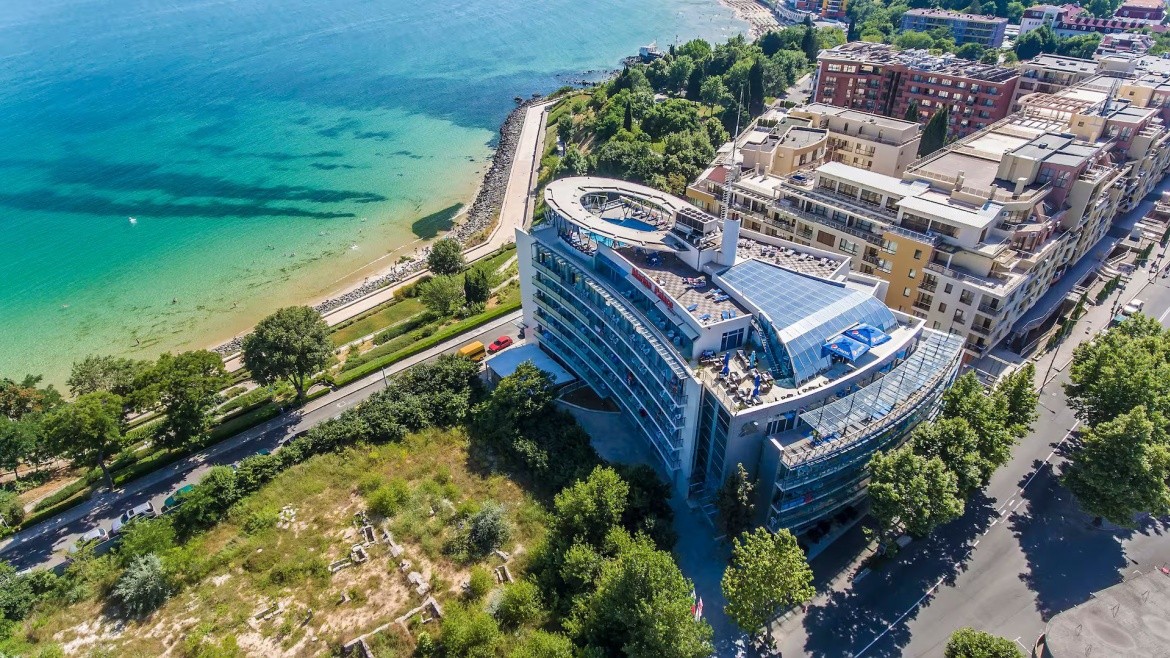 Sol Marina Palace