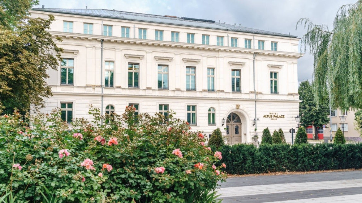 Altus Palace
