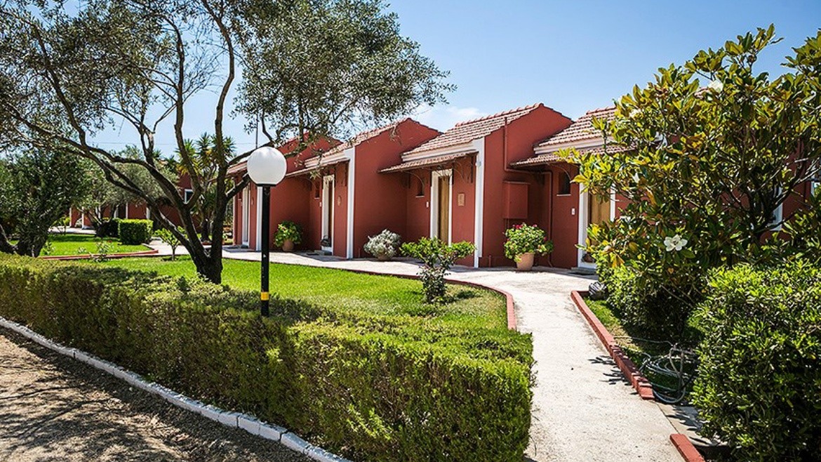 Villehardouin Farm Estate