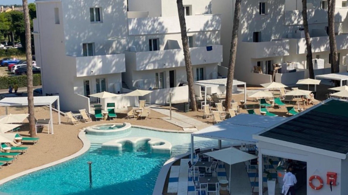 Marina Suites & Apartments