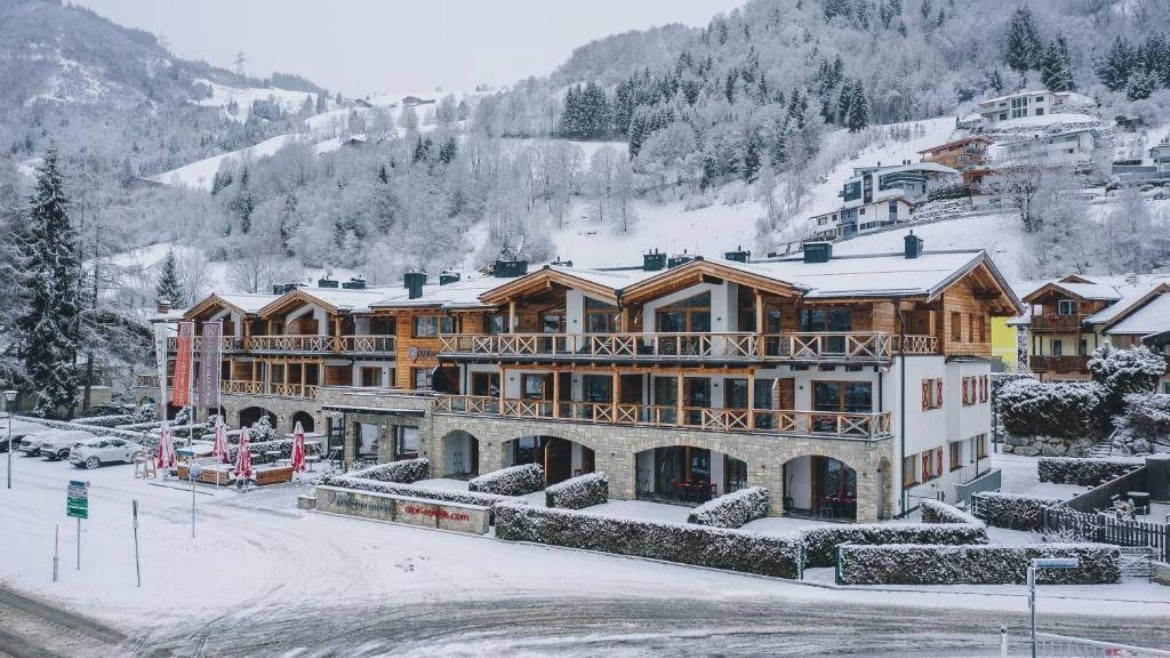 Avenida Mountain Lodges