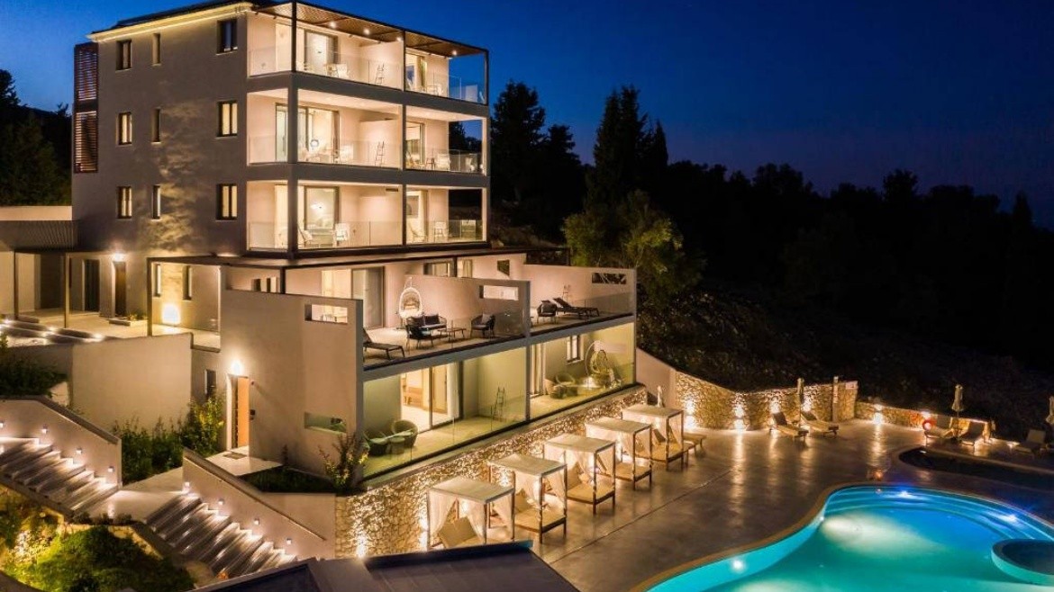 Katouna Suites Luxury Boutique Hotel