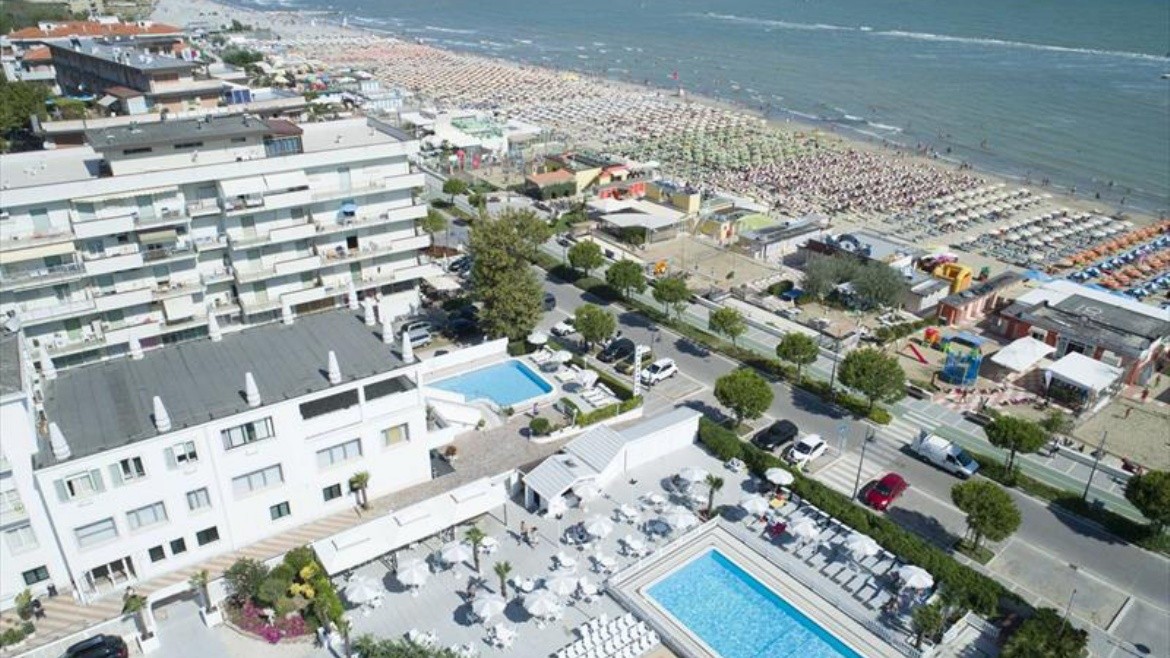 Promenade & Universale
