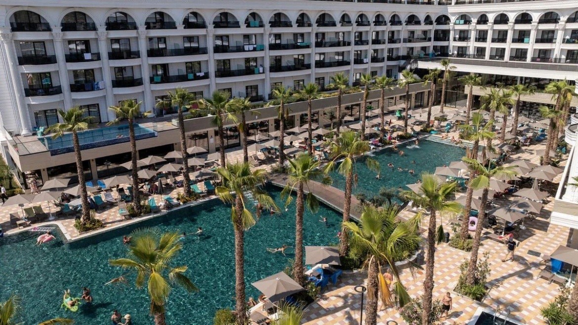 Fafa Aqua Palace