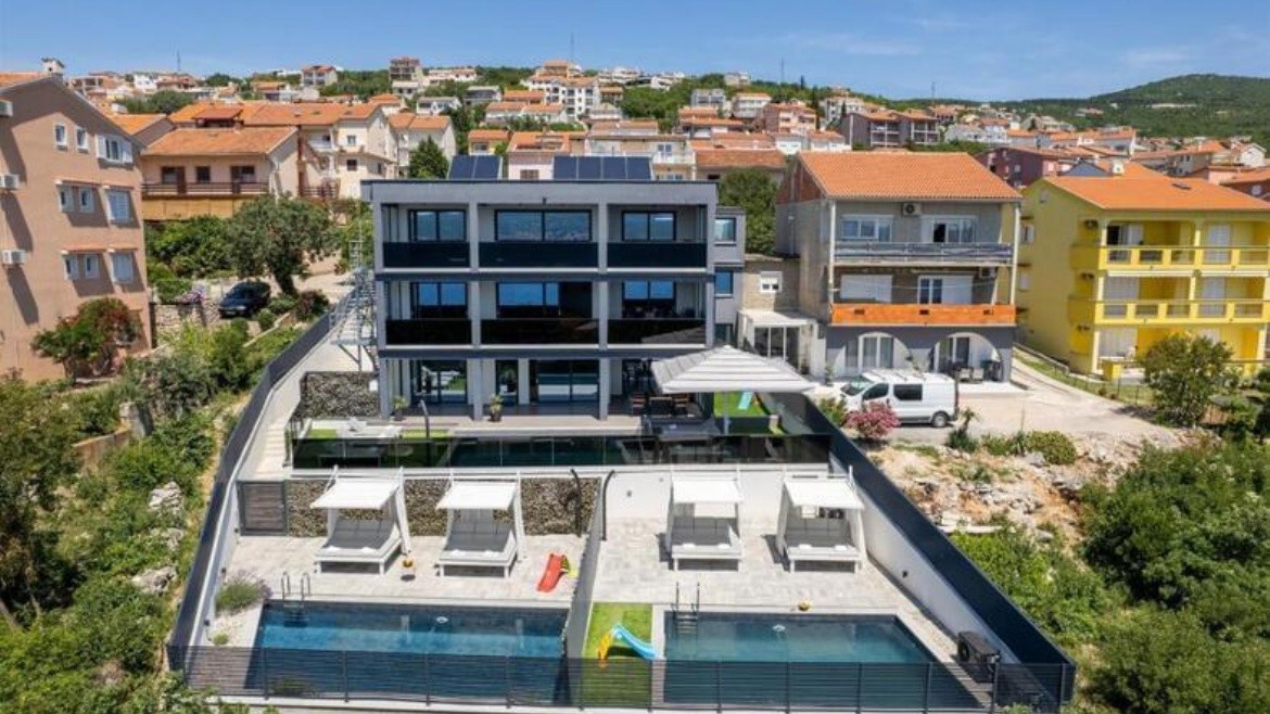 Villa Three Units