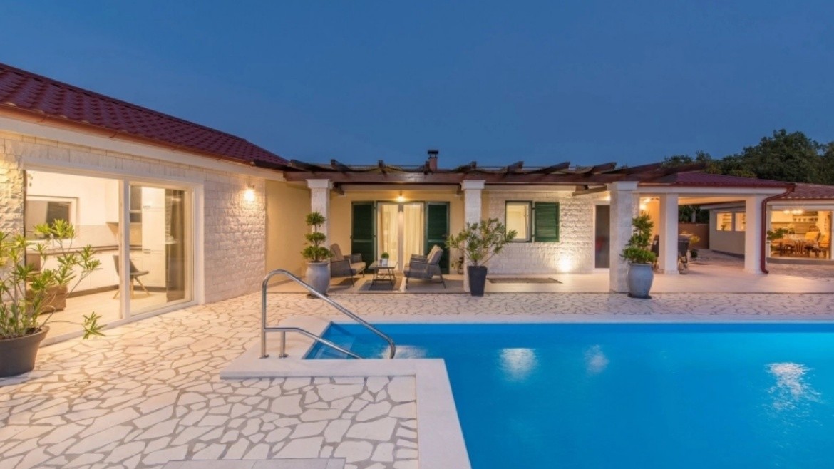 Holiday House Jurici