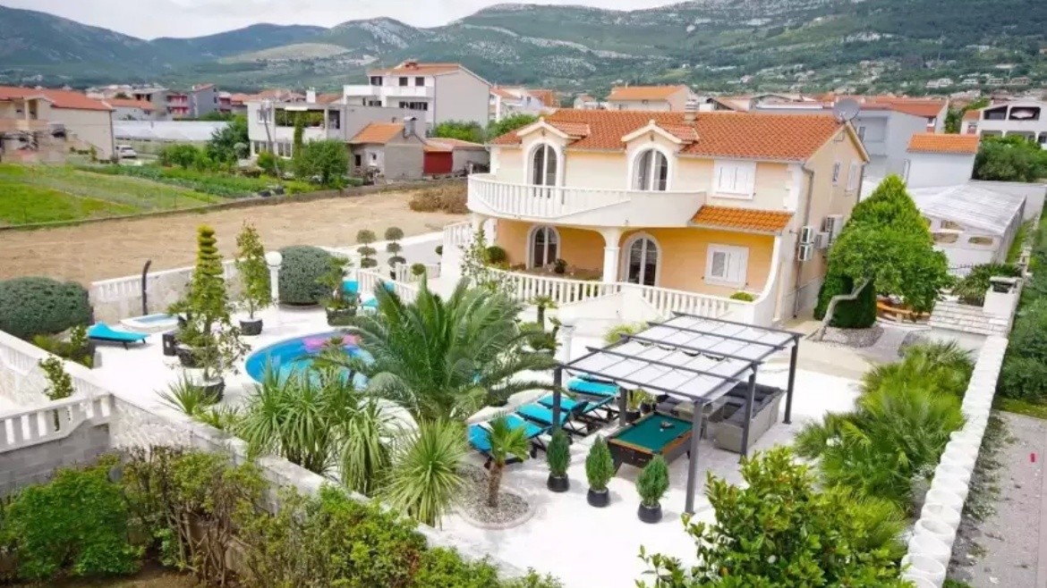 Villa Rosalia (Kaštel Stari)