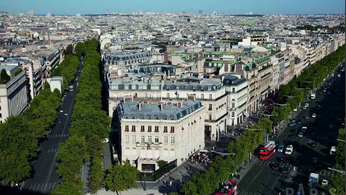 Plaza Elysées