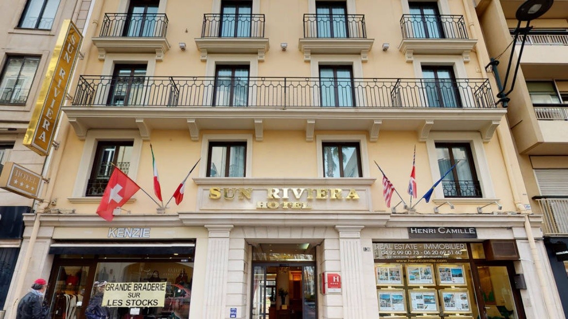 Sun Riviera Hotel
