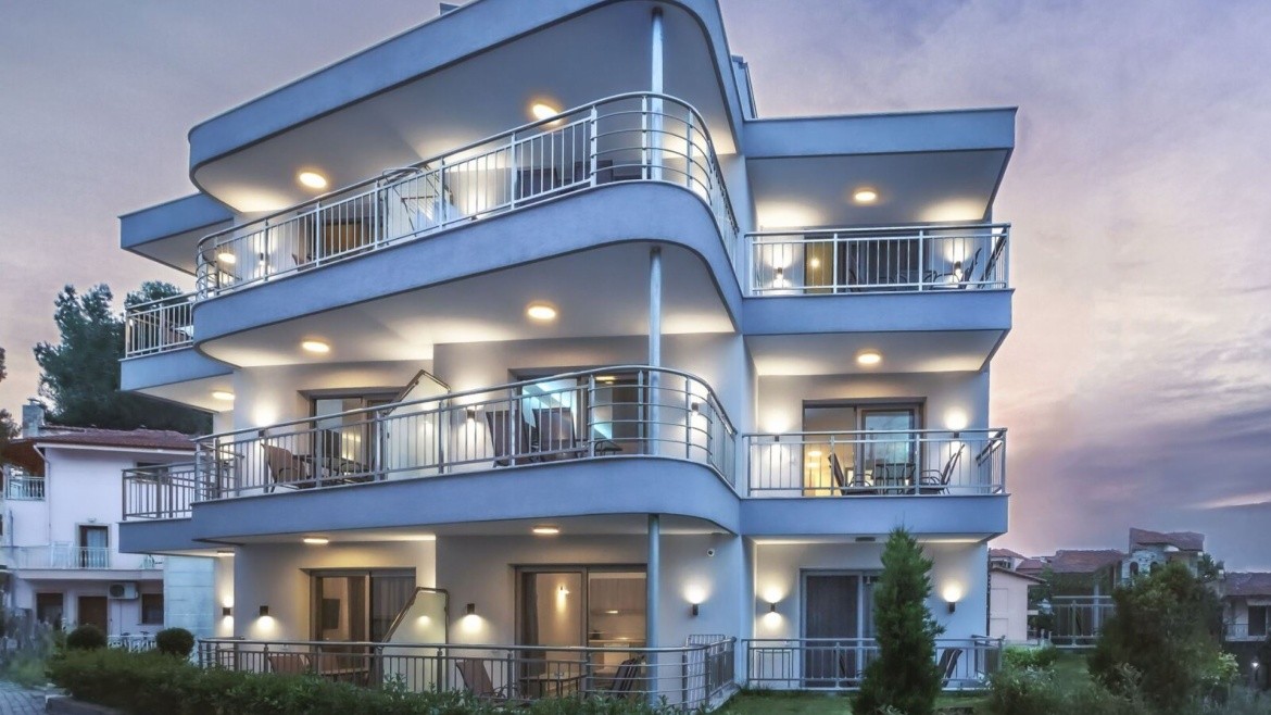 Summer Inn
