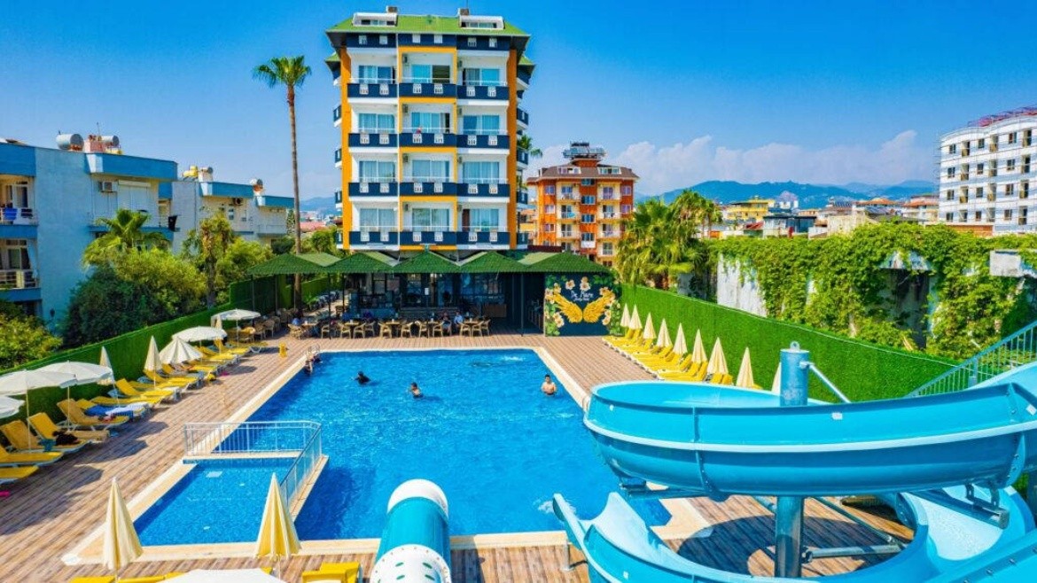 De Mare Family (ex. Arisa Garden Beach)