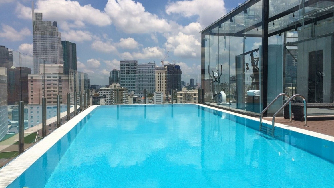 Bay Ho Chi Minh