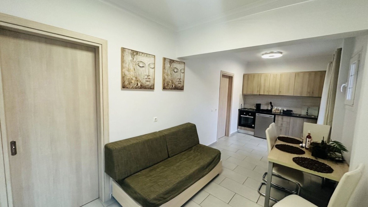 Nikos Apartments