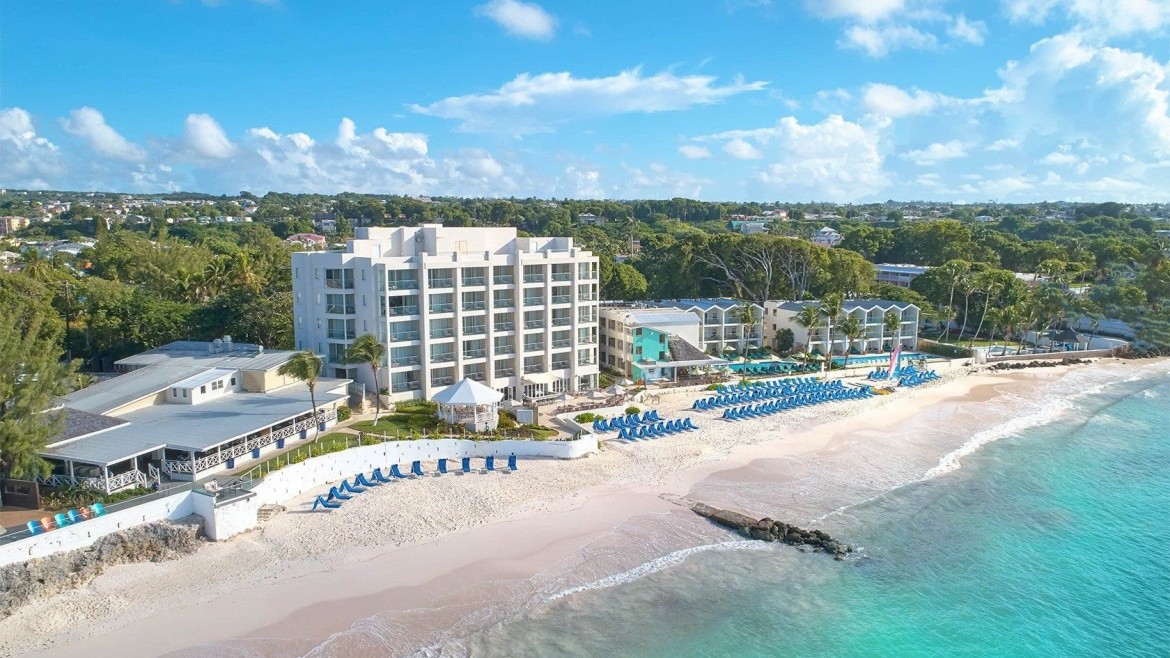 Sea Breeze Beach House (Oistins)