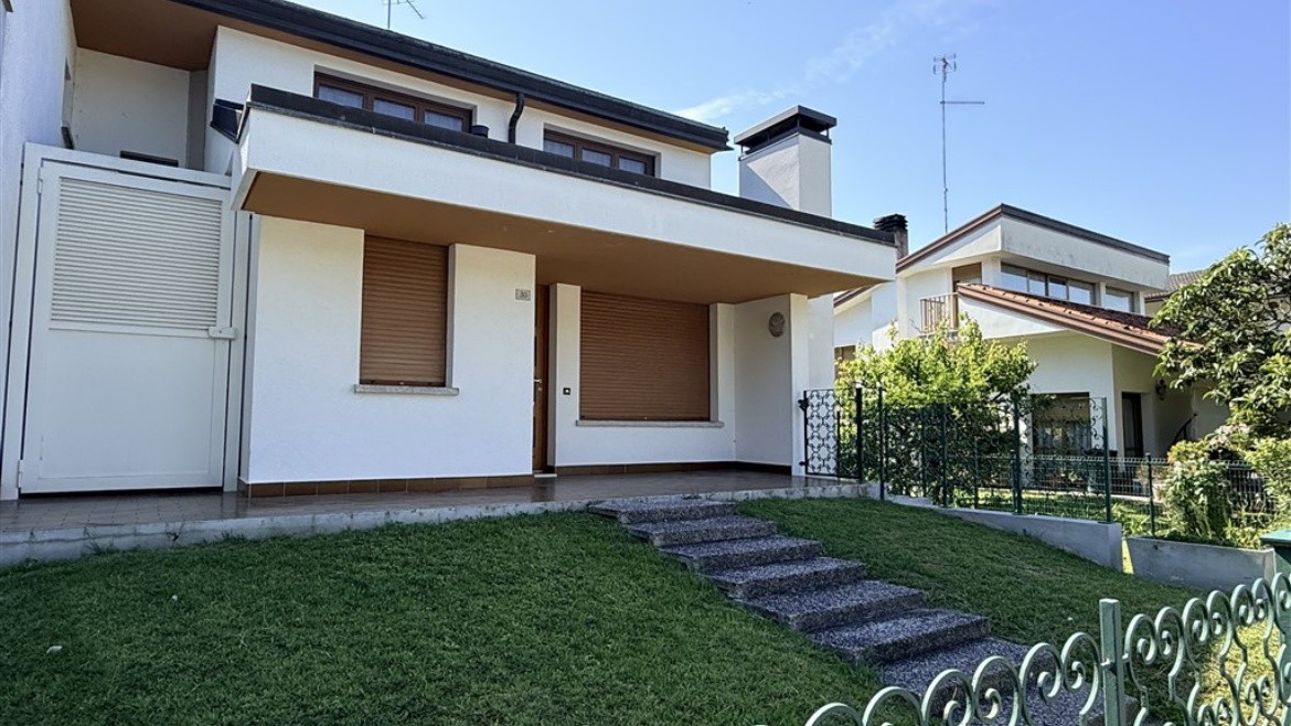 Villa Manu