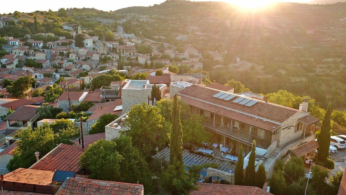 Apokryfo Traditional Village Houses