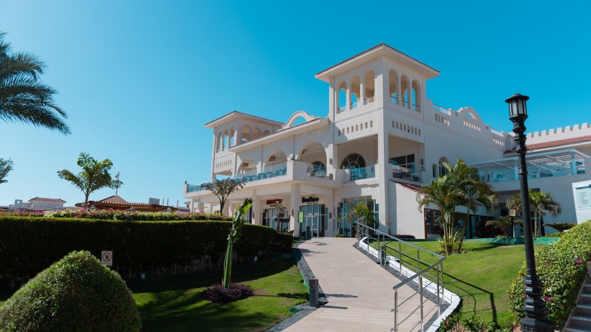 Posh Club by SUNRISE Montemare