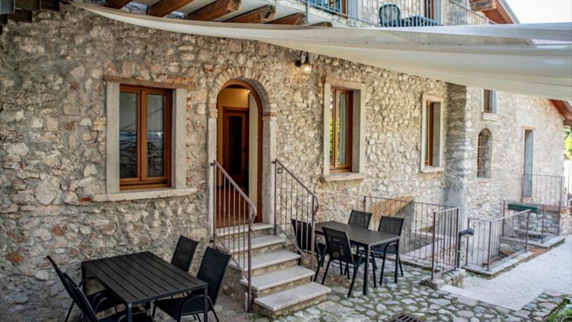 Borgo Clear Dawn