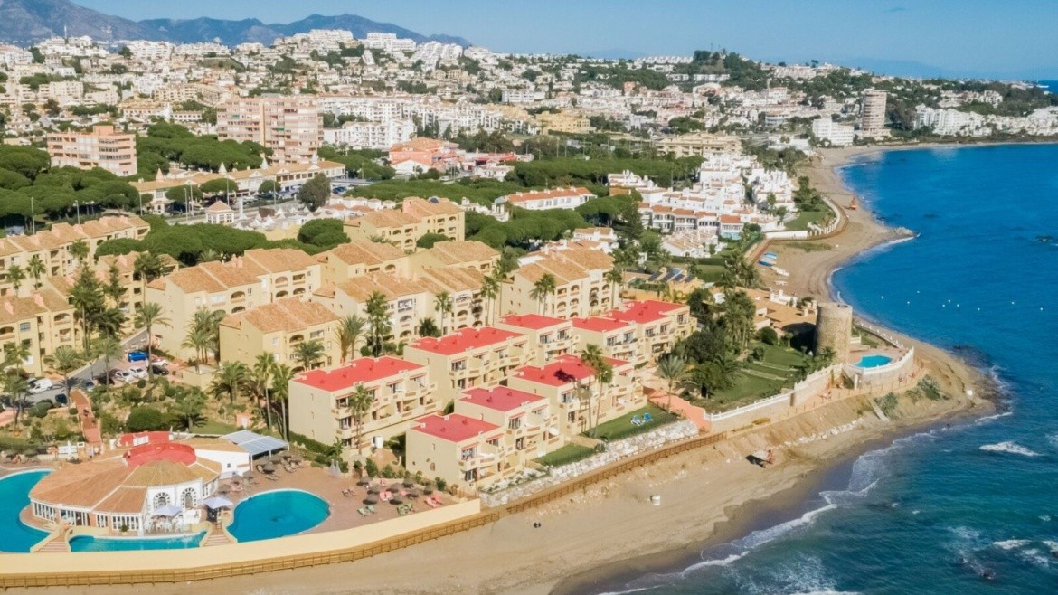 Macdonald Dona Lola Club (Sitio de Calahonda)