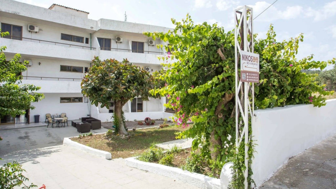 Nikos BnB